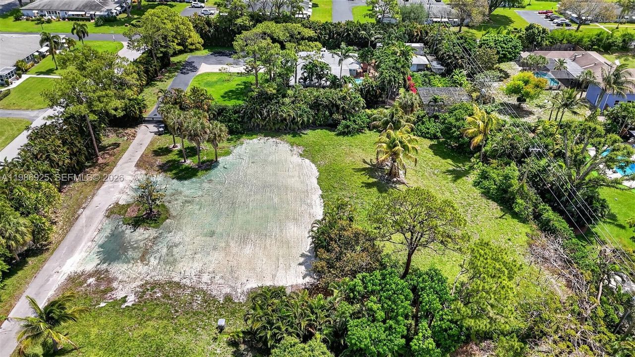 Vendido Recientemente: $875,000 (0.90 acres)