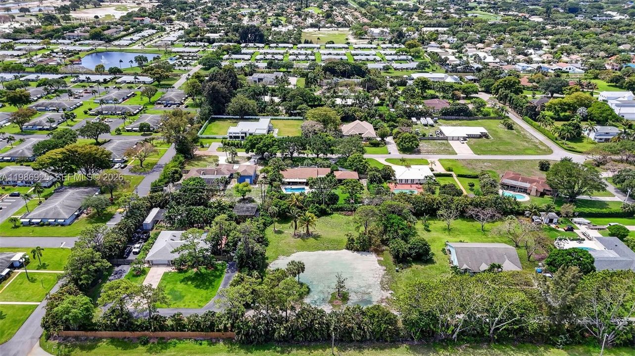 Vendido Recientemente: $875,000 (0.90 acres)