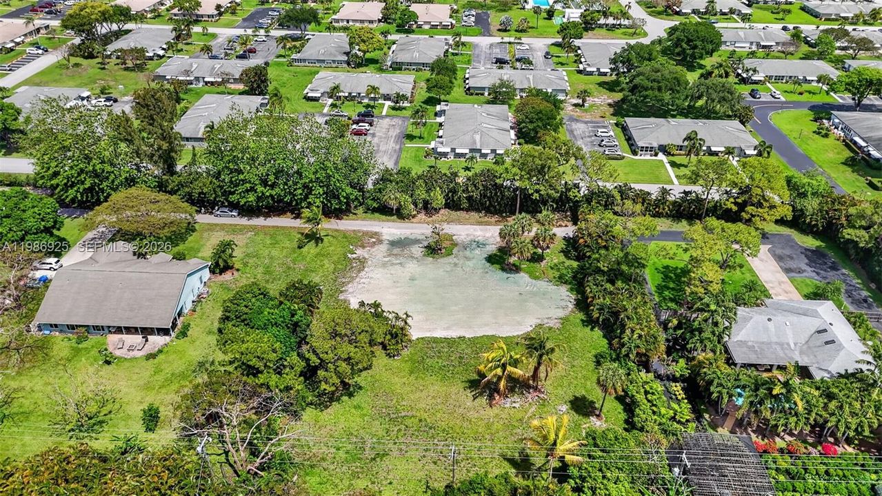 Vendido Recientemente: $875,000 (0.90 acres)