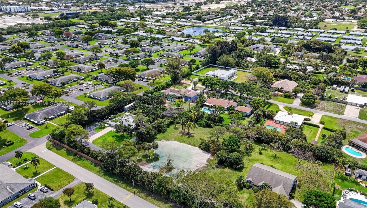 Vendido Recientemente: $875,000 (0.90 acres)