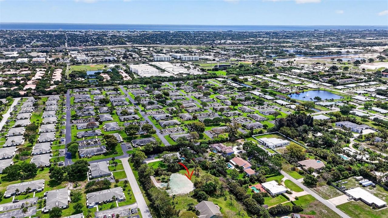 Vendido Recientemente: $875,000 (0.90 acres)
