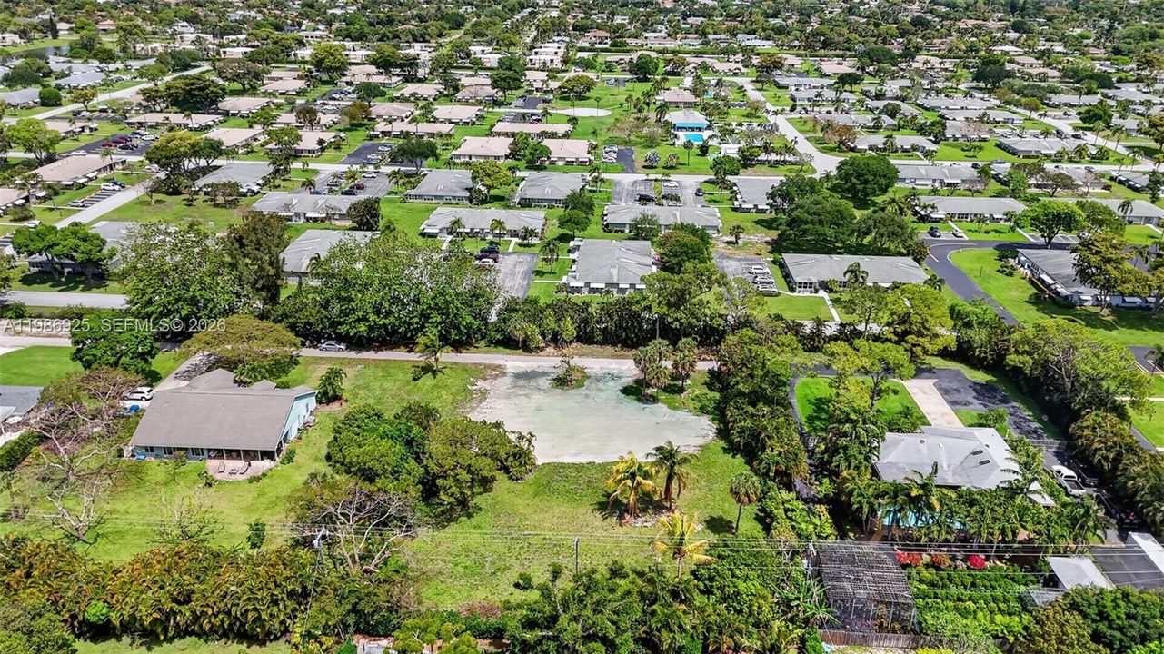 Vendido Recientemente: $875,000 (0.90 acres)