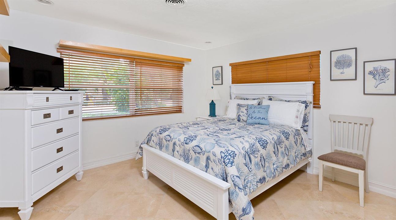 25_Bedroom3_1