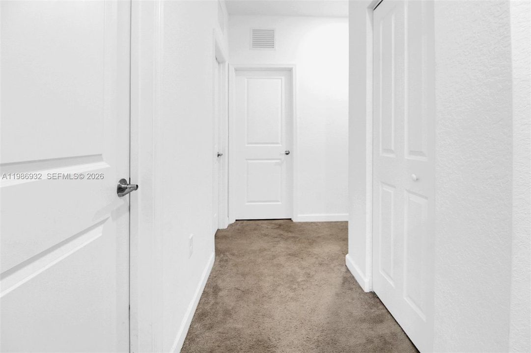 For Sale: $760,000 (5 beds, 3 baths, 3252 Square Feet)