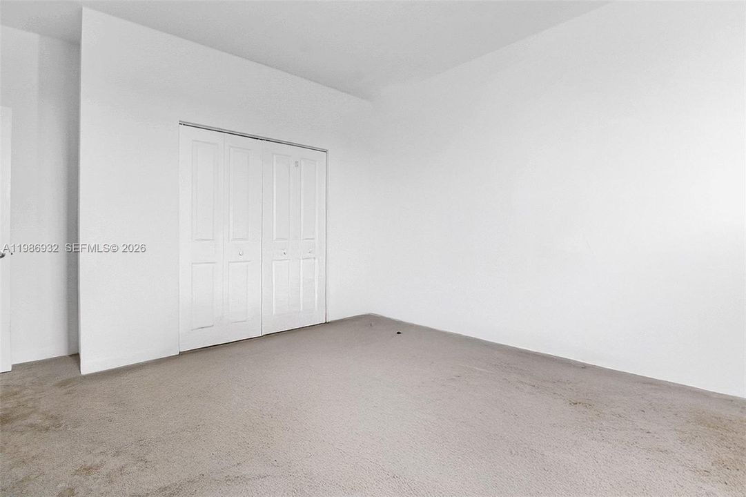 For Sale: $760,000 (5 beds, 3 baths, 3252 Square Feet)