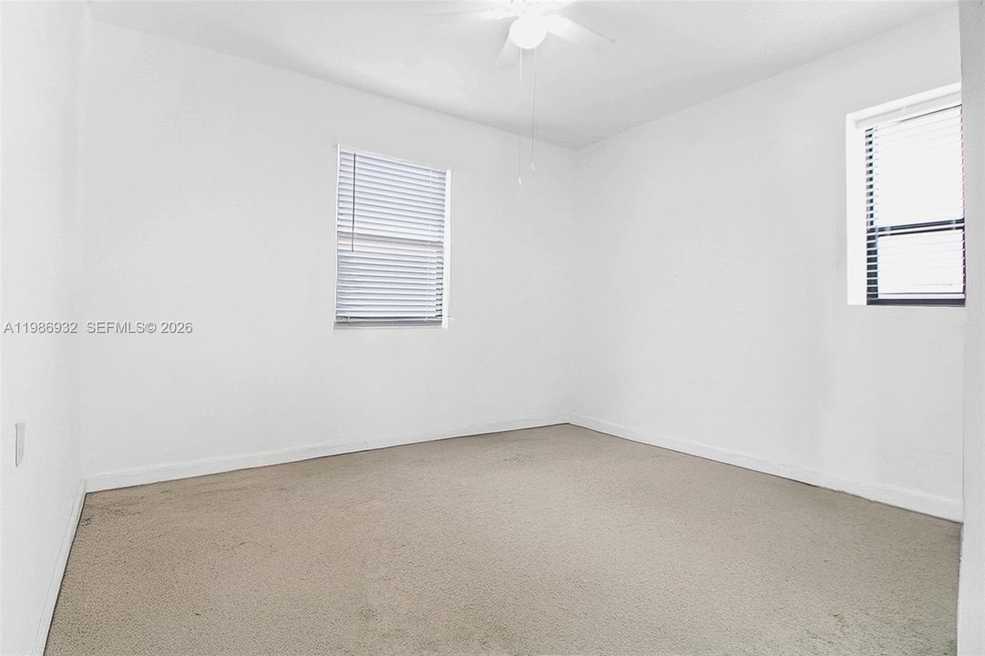 For Sale: $760,000 (5 beds, 3 baths, 3252 Square Feet)