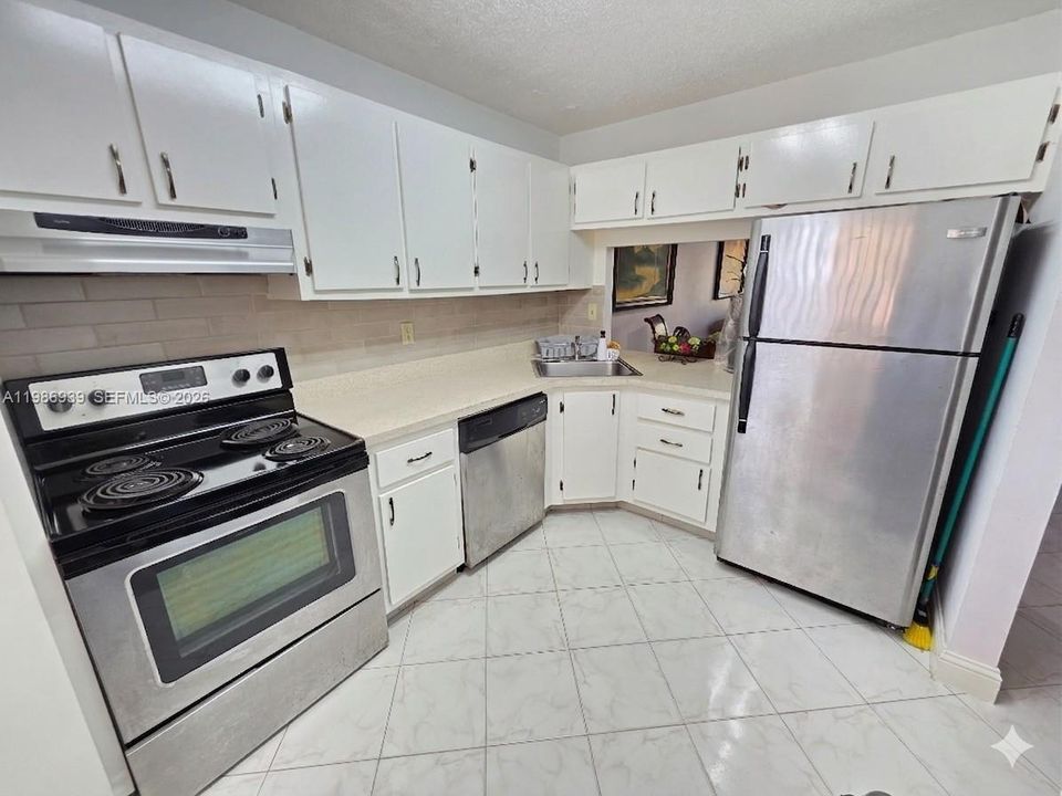 En Venta: $165,000 (1 camas, 2 baños, 900 Pies cuadrados)