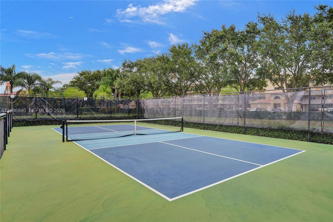 For Rent: $2,500 (3 beds, 2 baths, 1500 Square Feet)