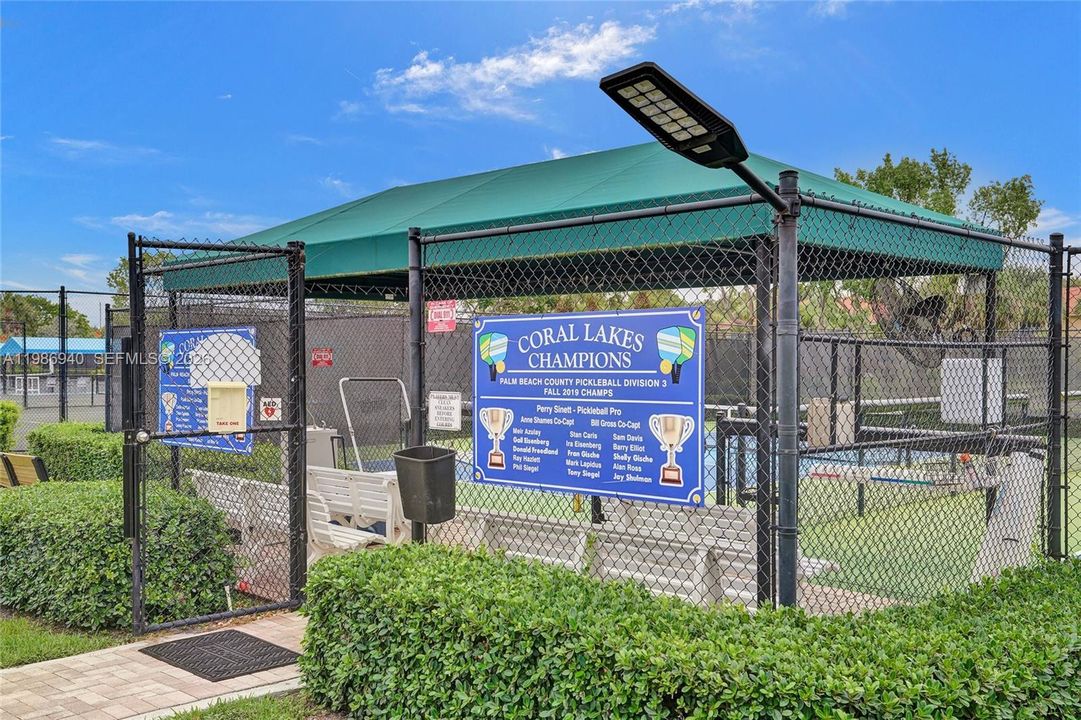 For Rent: $2,500 (3 beds, 2 baths, 1500 Square Feet)