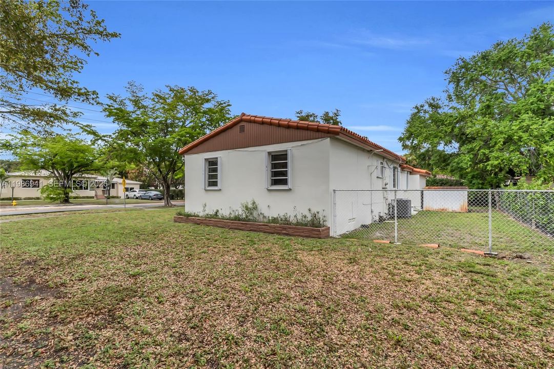 Activo con contrato: $575,000 (2 camas, 1 baños, 1419 Pies cuadrados)