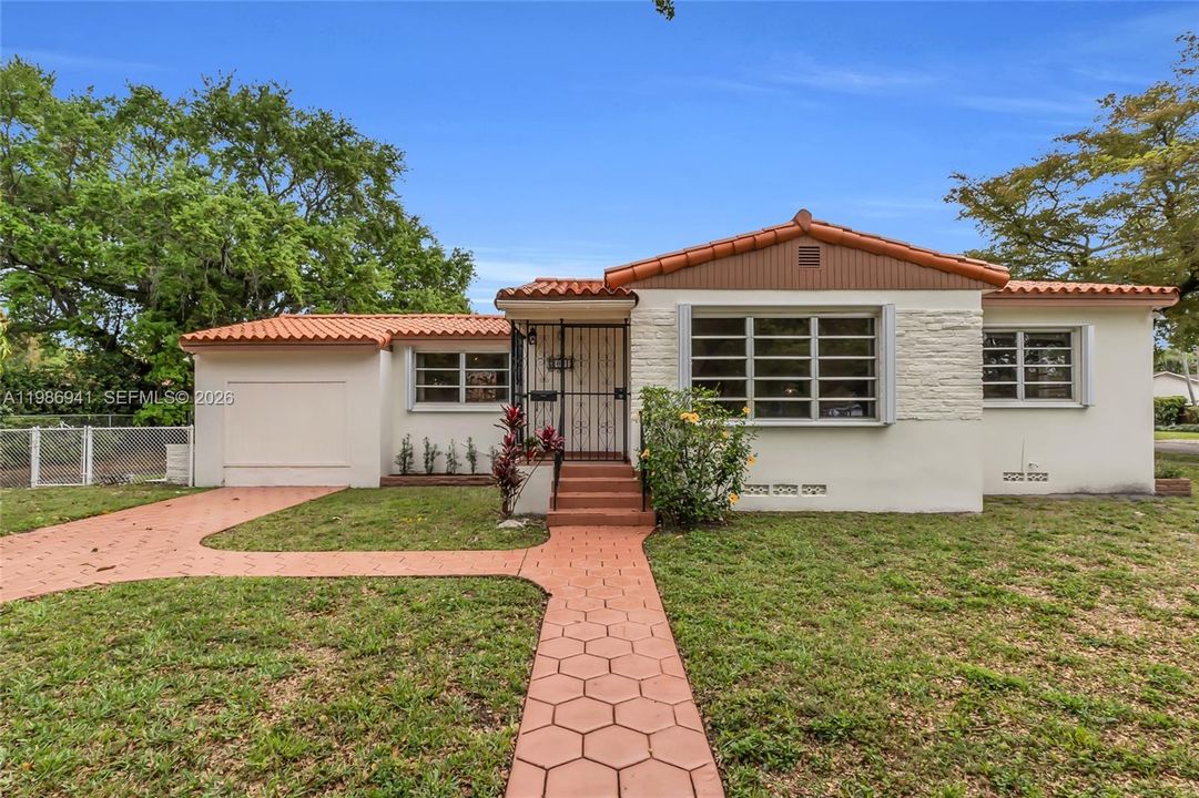 Activo con contrato: $575,000 (2 camas, 1 baños, 1419 Pies cuadrados)