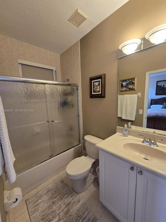 For Rent: $1,100 (1 beds, 1 baths, 3412 Square Feet)