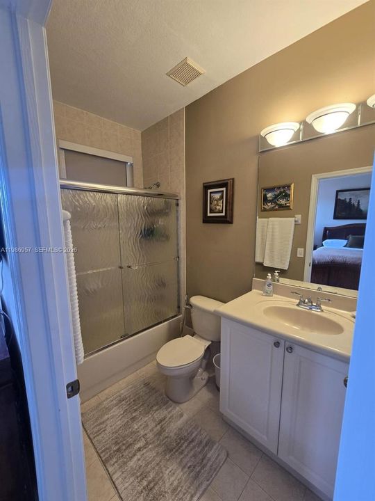 For Rent: $1,100 (1 beds, 1 baths, 3412 Square Feet)