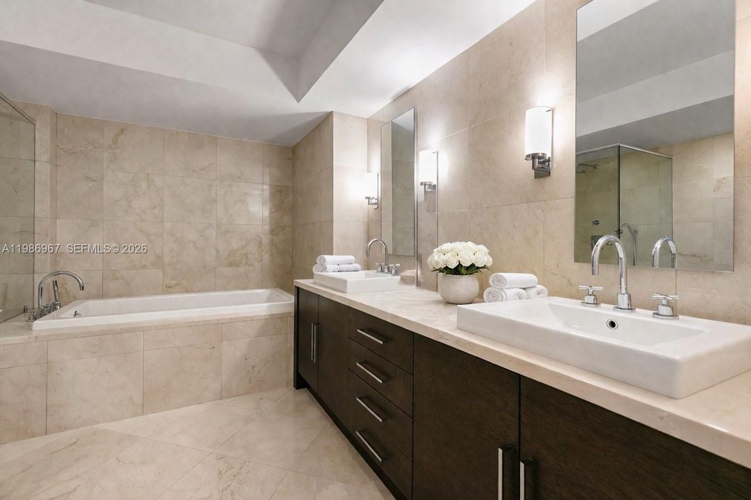 For Sale: $2,150,000 (3 beds, 3 baths, 2078 Square Feet)