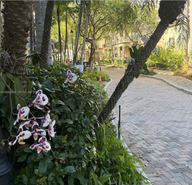 En Venta: $459,000 (2 camas, 2 baños, 1390 Pies cuadrados)