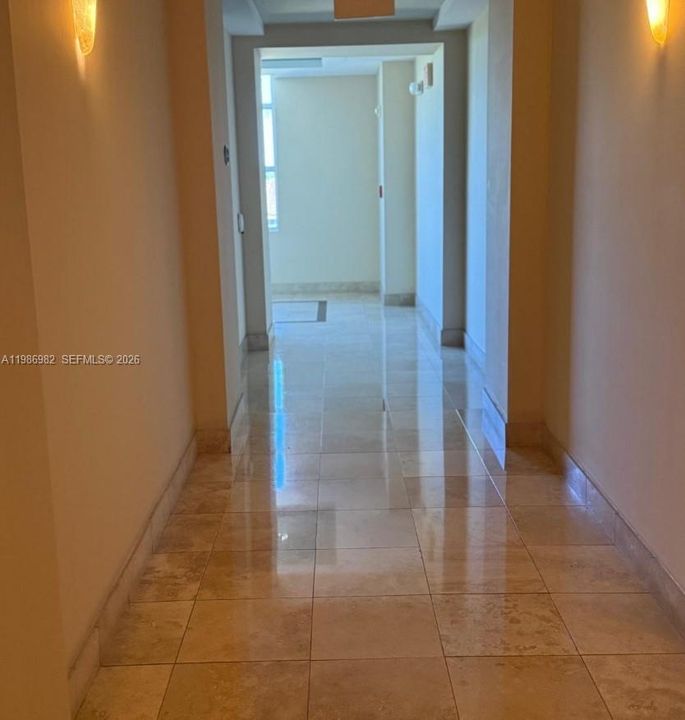 En Venta: $459,000 (2 camas, 2 baños, 1390 Pies cuadrados)