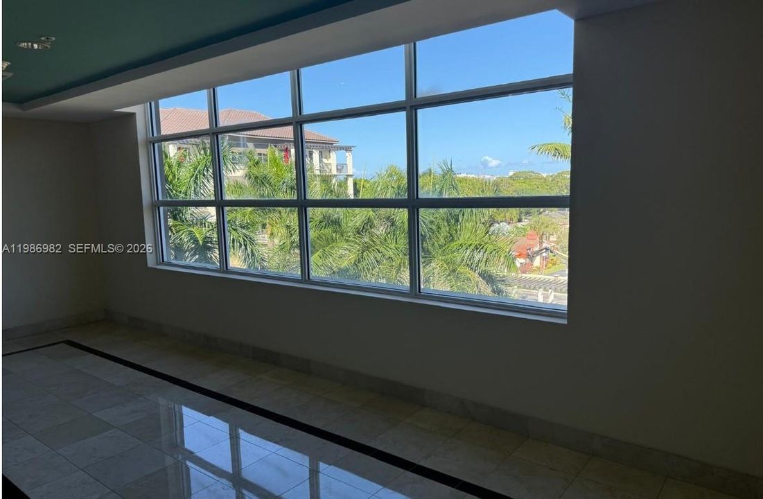 En Venta: $459,000 (2 camas, 2 baños, 1390 Pies cuadrados)