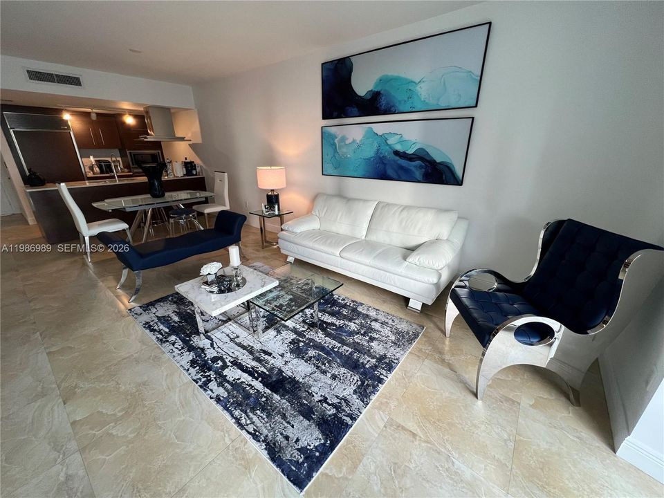 For Sale: $624,900 (1 beds, 1 baths, 984 Square Feet)