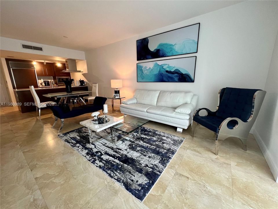 For Sale: $624,900 (1 beds, 1 baths, 984 Square Feet)