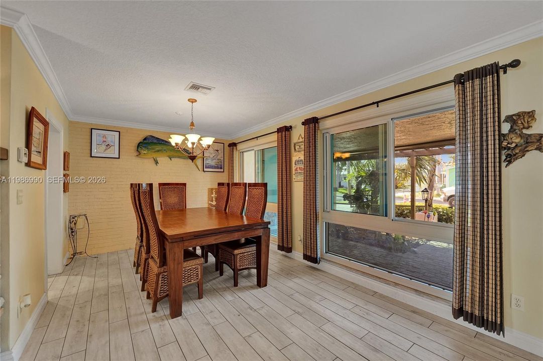 На продажу: $974,999 (3 спален, 2 ванн, 1849 Квадратных фут)