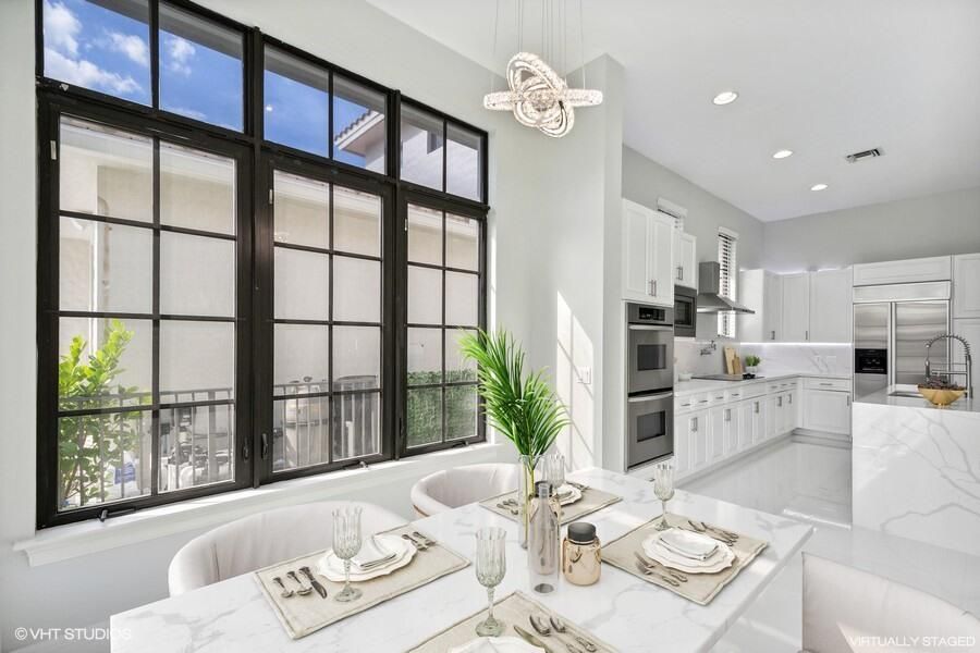 16_9648-Ginger-Ct_Breakfast-Room_Web