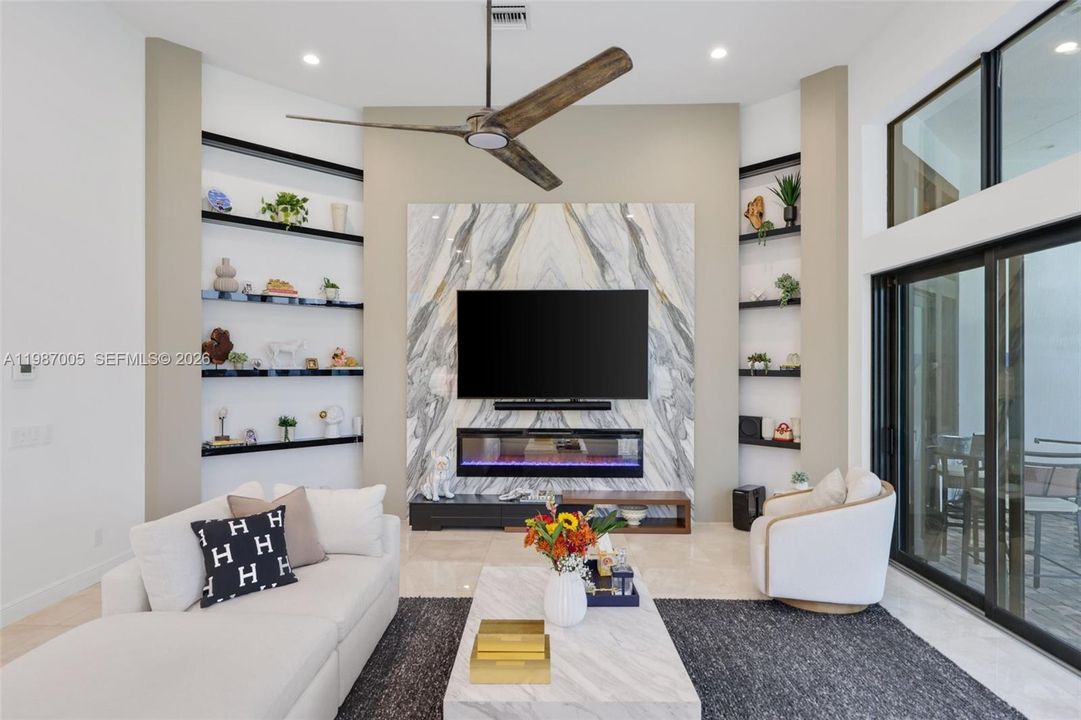 Recently Rented: $25,000 (6 beds, 5 baths, 4955 Square Feet)