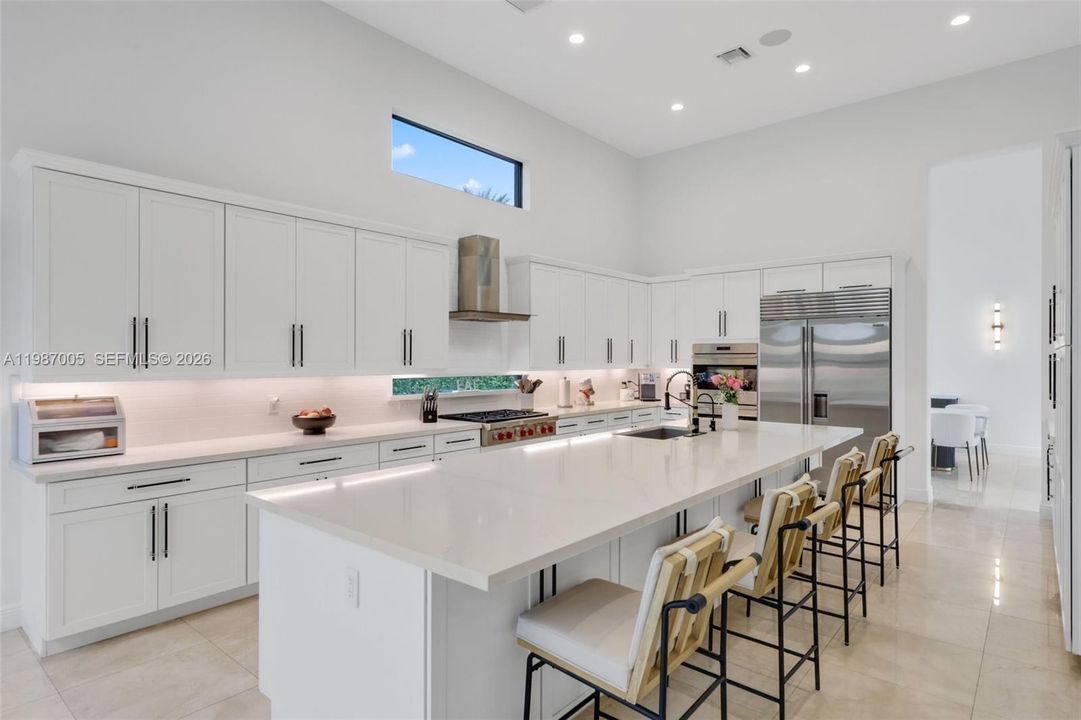 Recently Rented: $25,000 (6 beds, 5 baths, 4955 Square Feet)