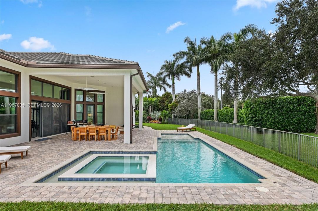 Recently Rented: $25,000 (6 beds, 5 baths, 4955 Square Feet)