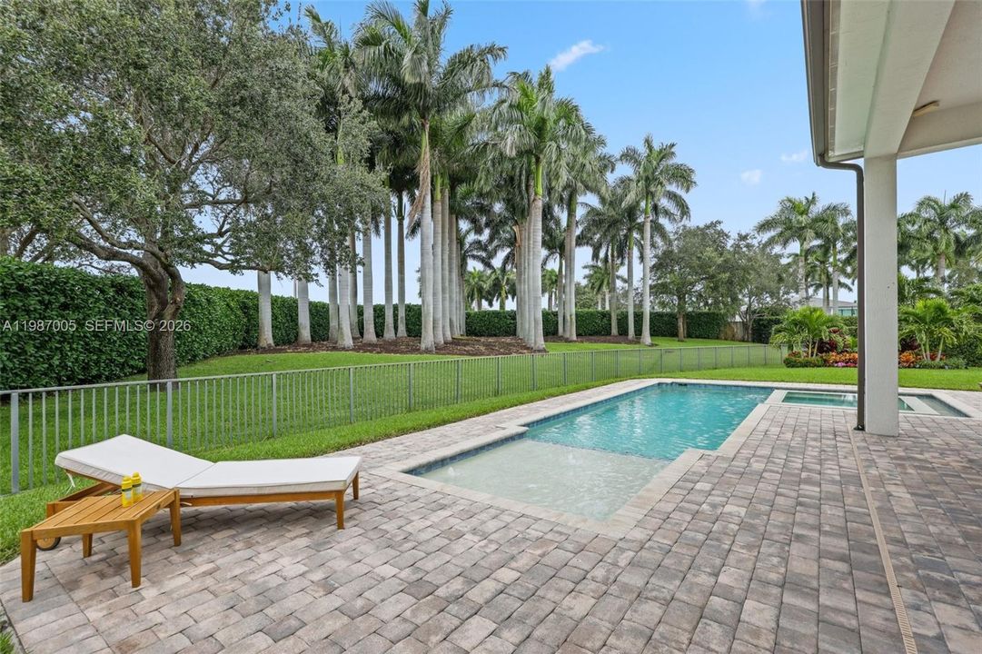 Recently Rented: $25,000 (6 beds, 5 baths, 4955 Square Feet)