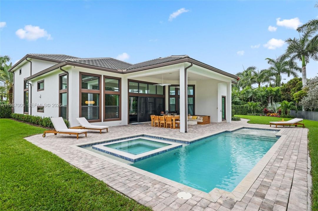 Recently Rented: $25,000 (6 beds, 5 baths, 4955 Square Feet)