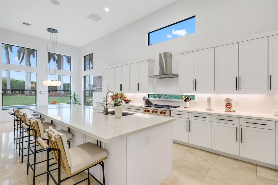 Recently Rented: $25,000 (6 beds, 5 baths, 4955 Square Feet)