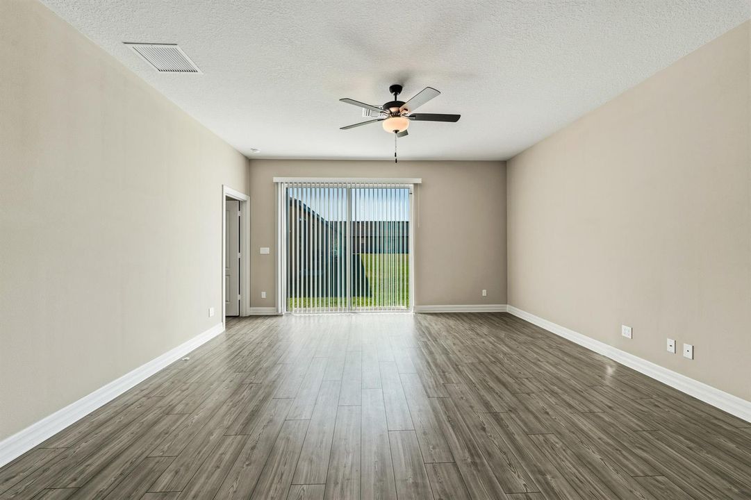Living Area 2