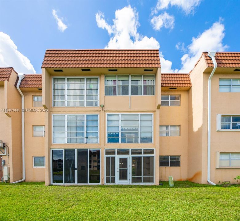 На продажу: $58,000 (1 спален, 1 ванн, 850 Квадратных фут)