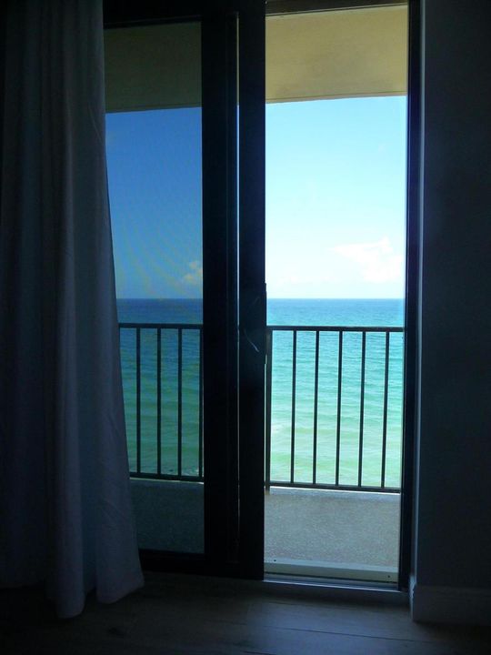 MAIN BEDROOM BALCONY TO OCEAN