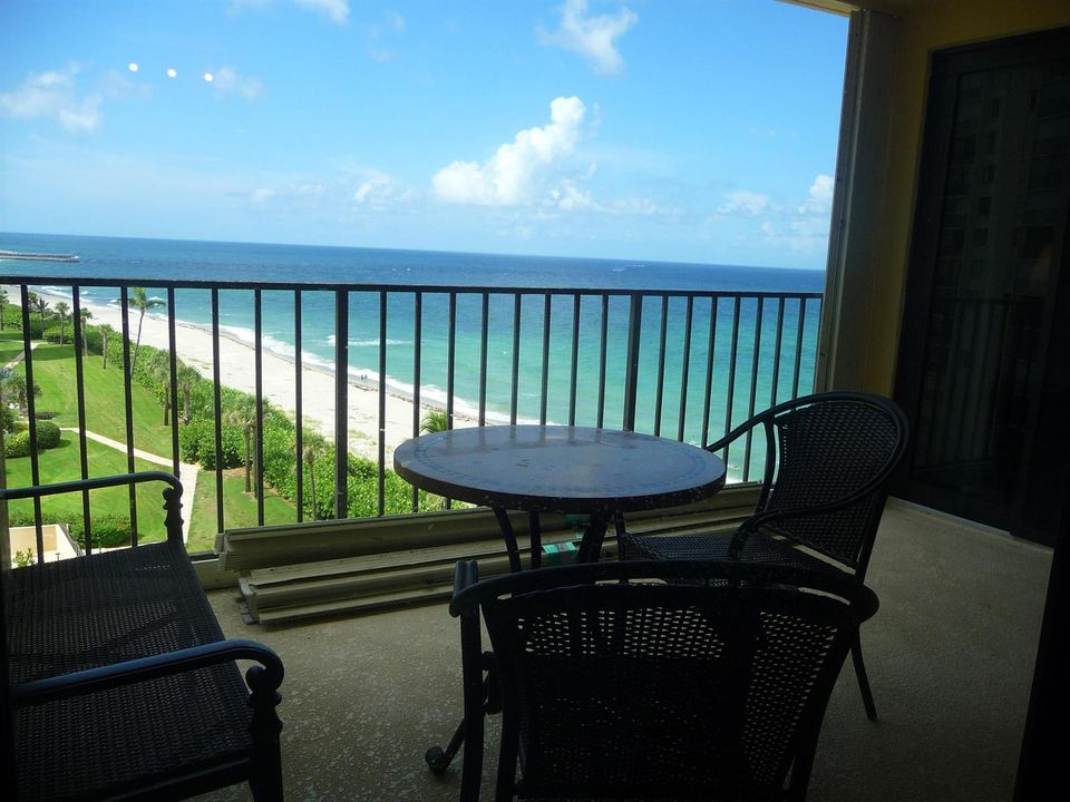 MAIN BALCONY