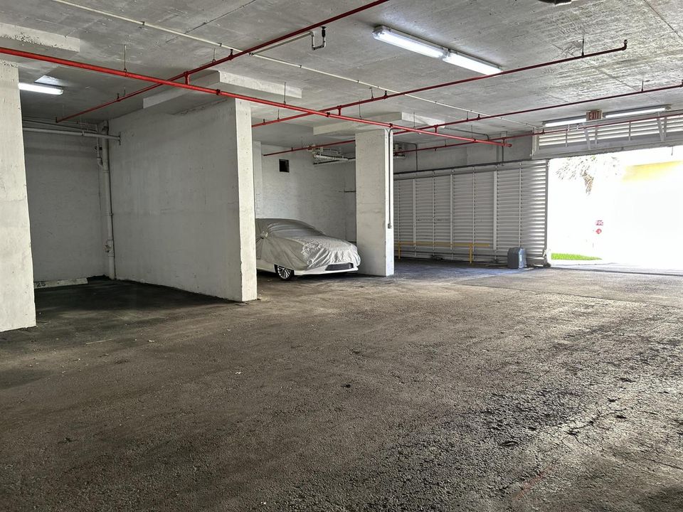GARAGE #25