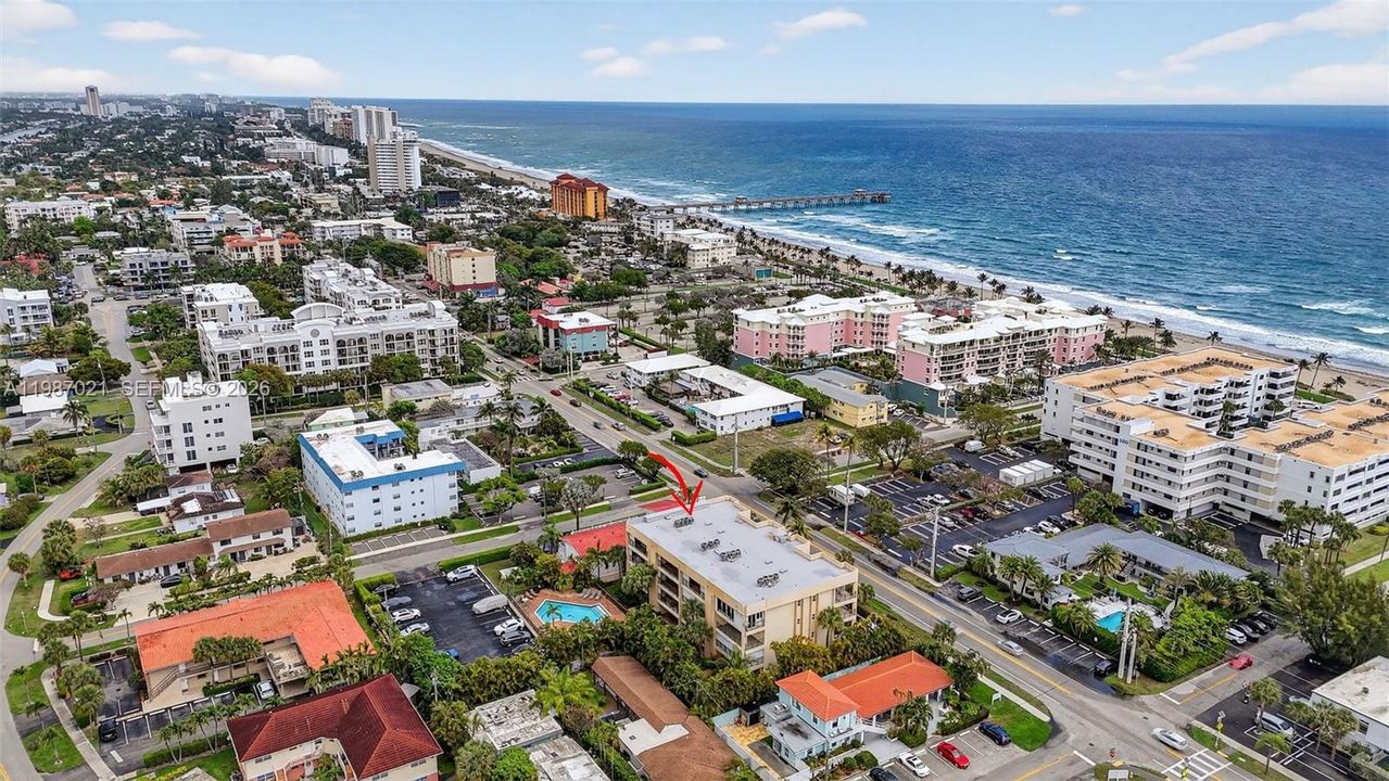 На продажу: $585,000 (2 спален, 2 ванн, 1643 Квадратных фут)