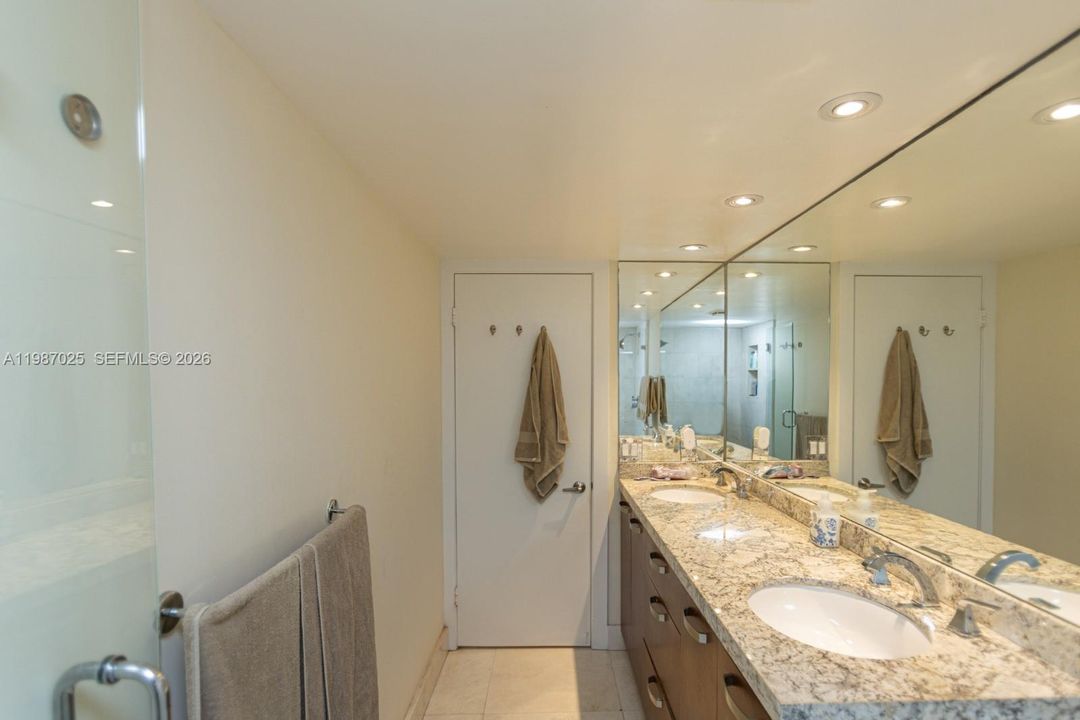 En Venta: $1,690,000 (3 camas, 2 baños, 1930 Pies cuadrados)