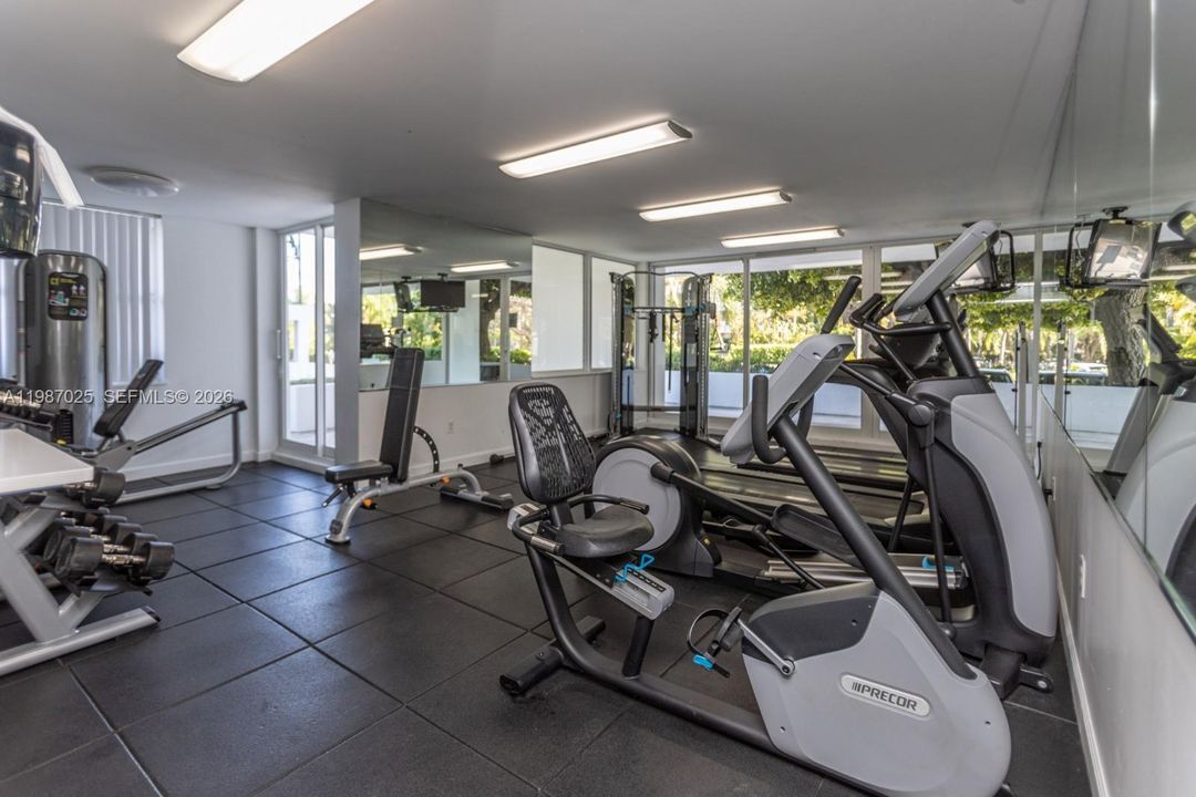 En Venta: $1,690,000 (3 camas, 2 baños, 1930 Pies cuadrados)