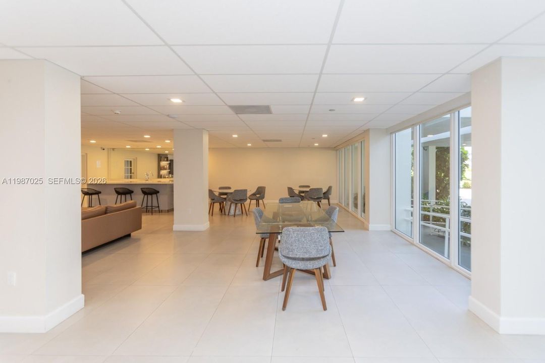 En Venta: $1,690,000 (3 camas, 2 baños, 1930 Pies cuadrados)