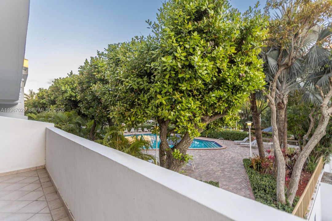En Venta: $1,690,000 (3 camas, 2 baños, 1930 Pies cuadrados)