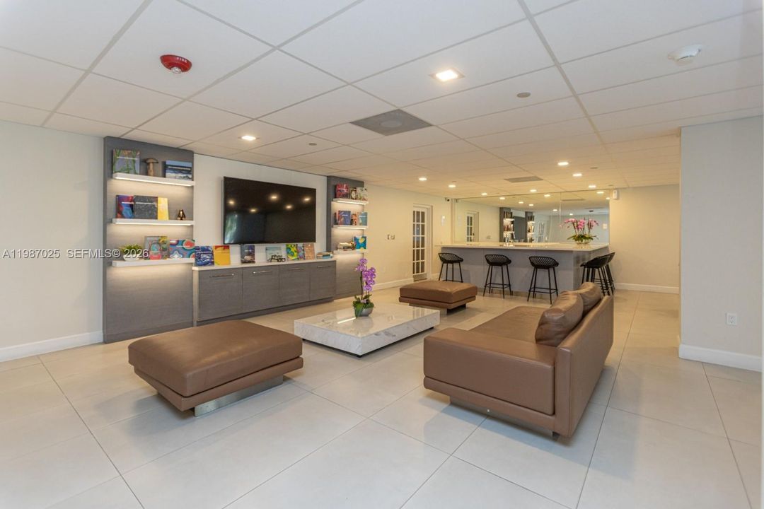 En Venta: $1,690,000 (3 camas, 2 baños, 1930 Pies cuadrados)