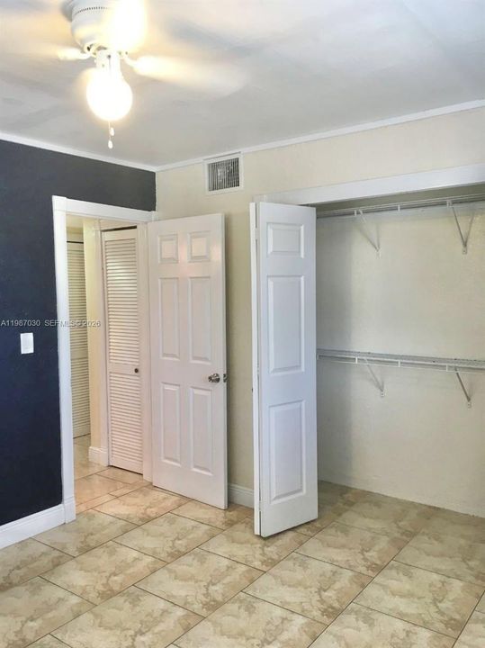 En Venta: $310,000 (2 camas, 1 baños, 816 Pies cuadrados)