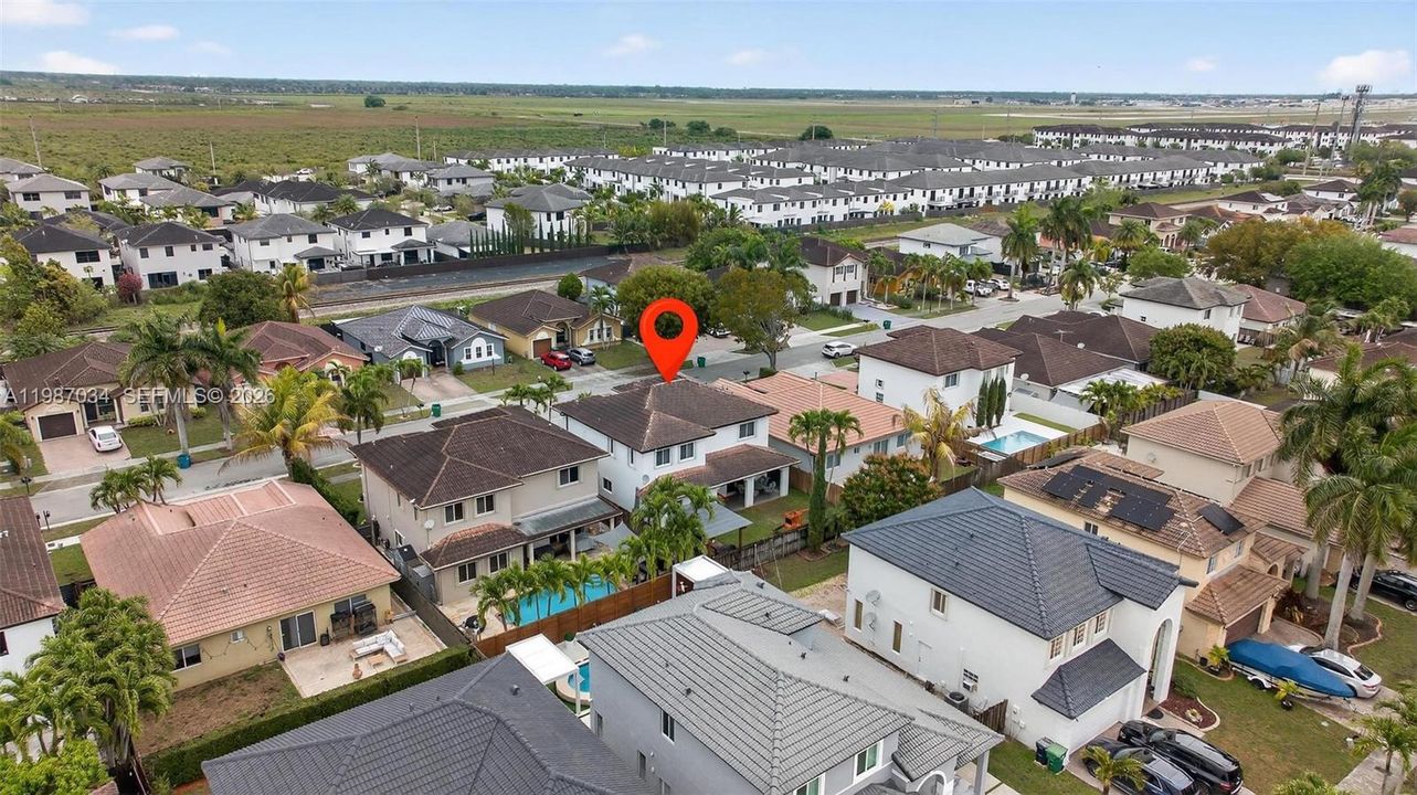 В аренду: $1,299 (1 спален, 1 ванн, 230 Квадратных фут)