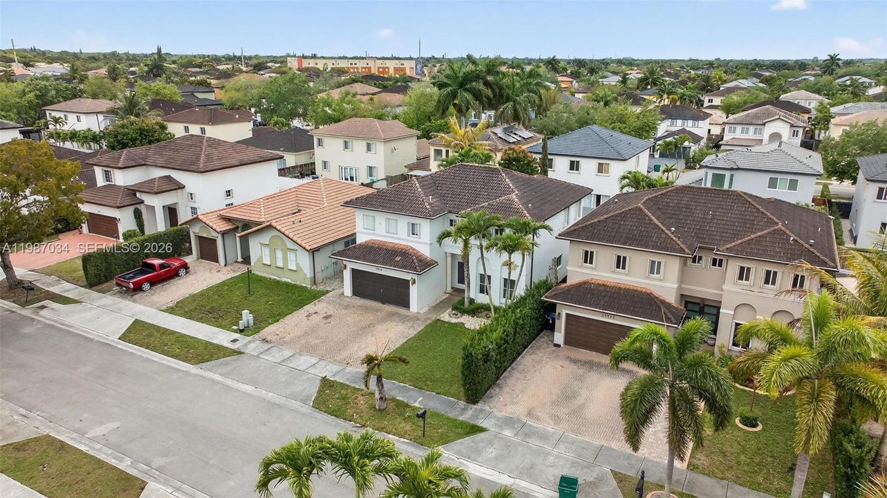 В аренду: $1,299 (1 спален, 1 ванн, 230 Квадратных фут)