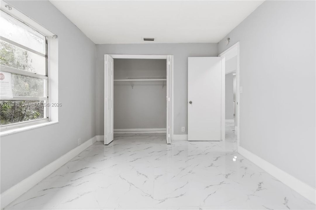 En Venta: $499,900 (3 camas, 2 baños, 1438 Pies cuadrados)