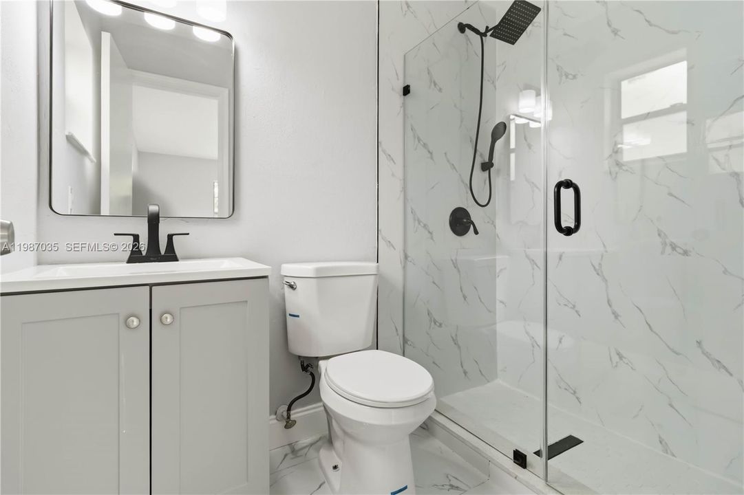 En Venta: $499,900 (3 camas, 2 baños, 1438 Pies cuadrados)
