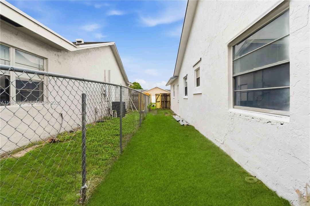 En Venta: $499,900 (3 camas, 2 baños, 1438 Pies cuadrados)