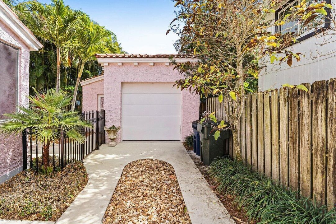 004-217CoconutAvenue-Stuart-FL-34996-SMA