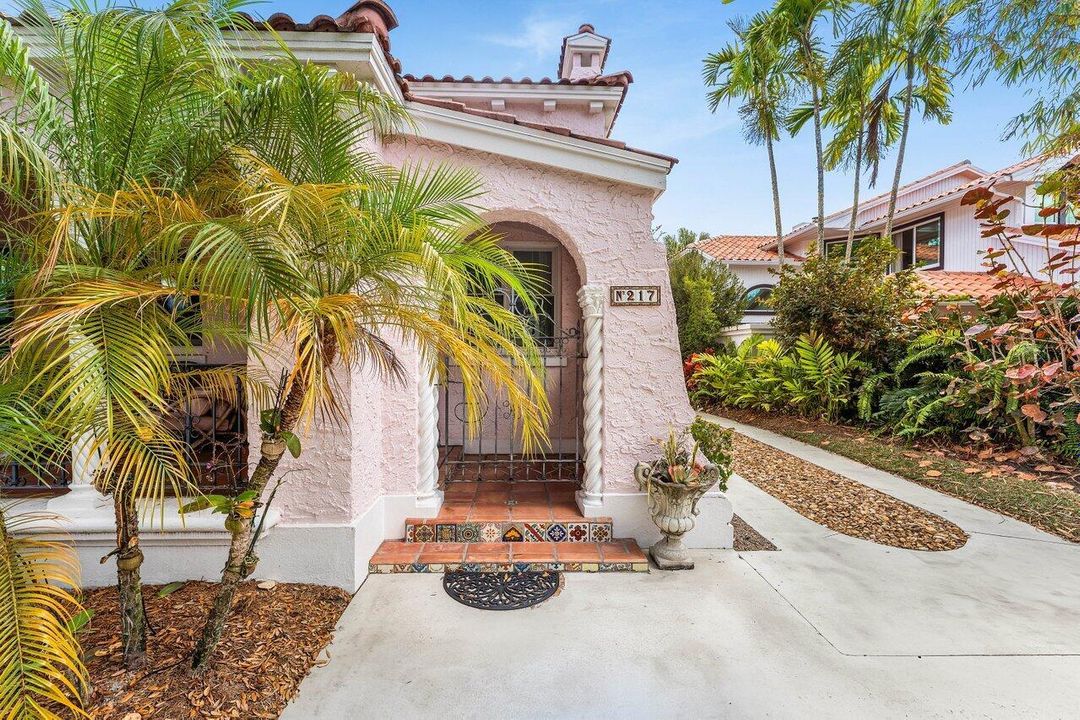 005-217CoconutAvenue-Stuart-FL-34996-SMA
